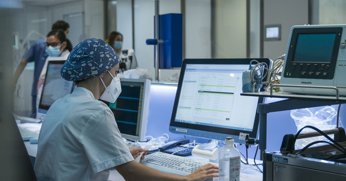 Senate Bill Proposes 2% Medicare Pay Boost for Physicians in 2025